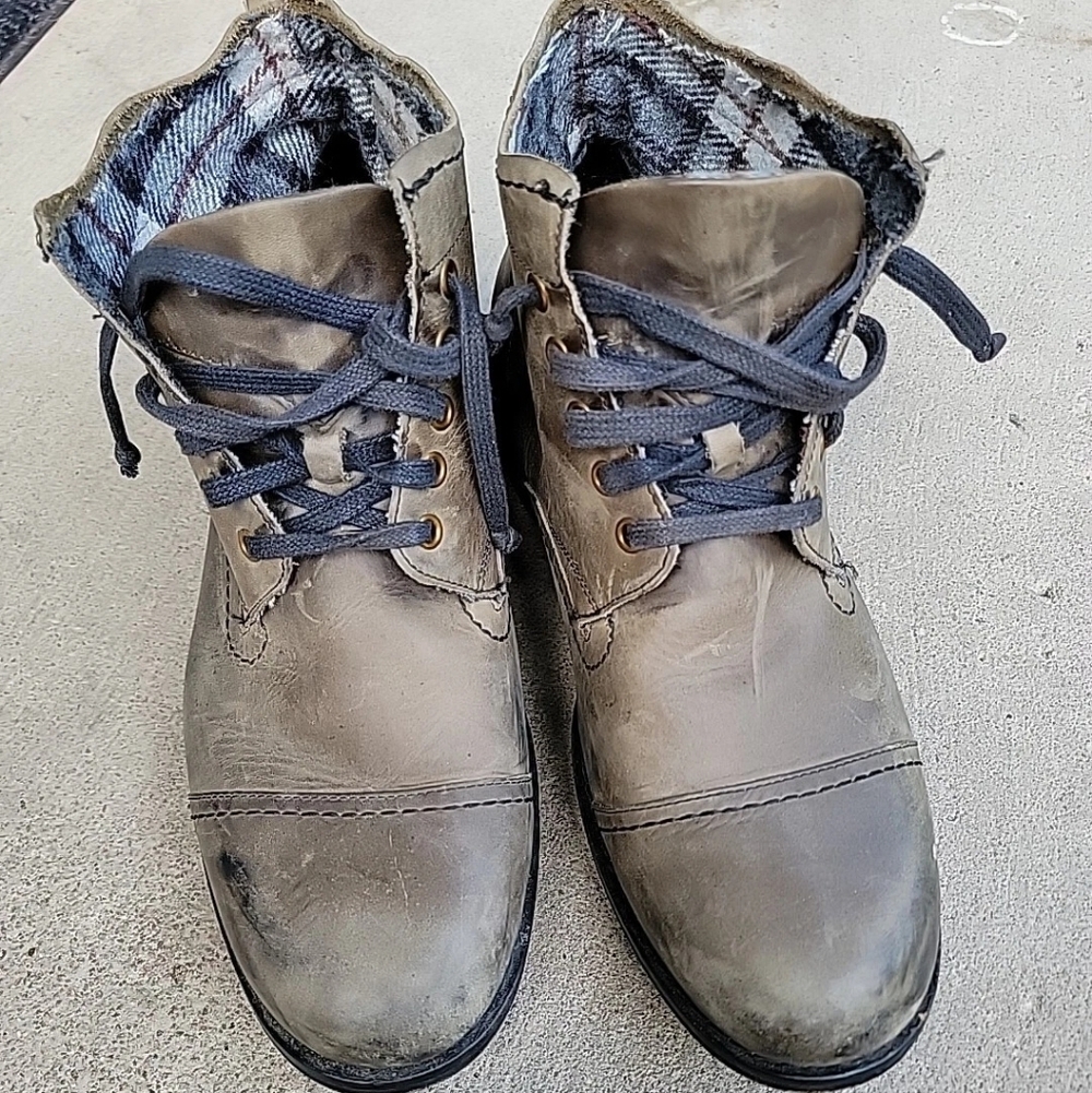 J Slides Men's Gray Lace-Up Chukka Grunge Boots